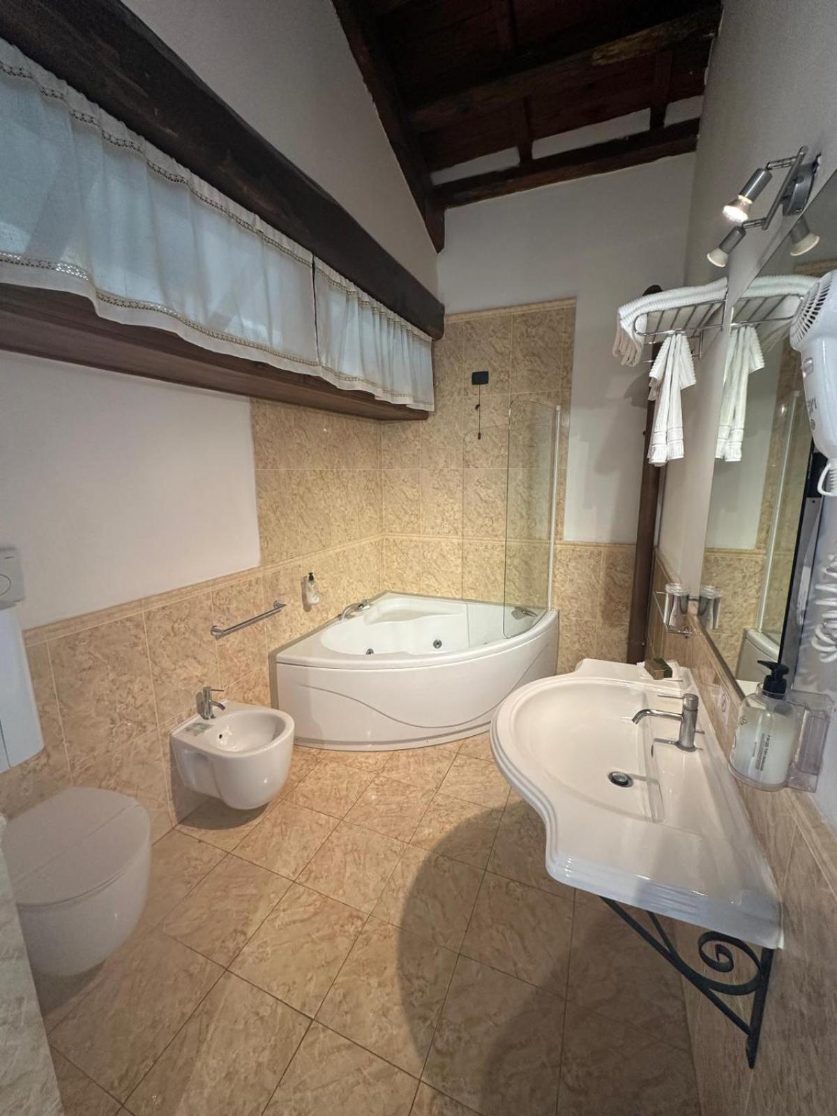 Tenuta Dell'argento 3*